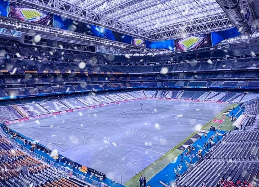 Η μεταμόρφωση του Σαντιάγκο Μπερναμπέου σε χριστουγεννιάτικο πάρκο