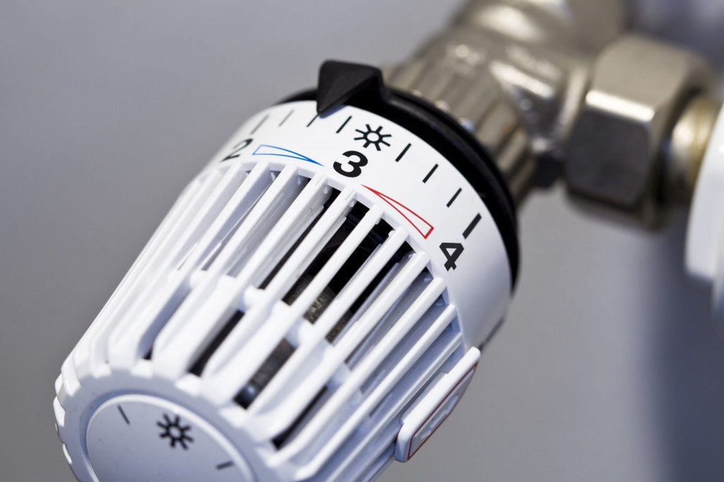 Εκποίζω: Η πράσινη μετάβαση ως προνόμιο για λίγους – Ενεργειακή φτώχεια πλήττει τα ευάλωτα νοικοκυριά