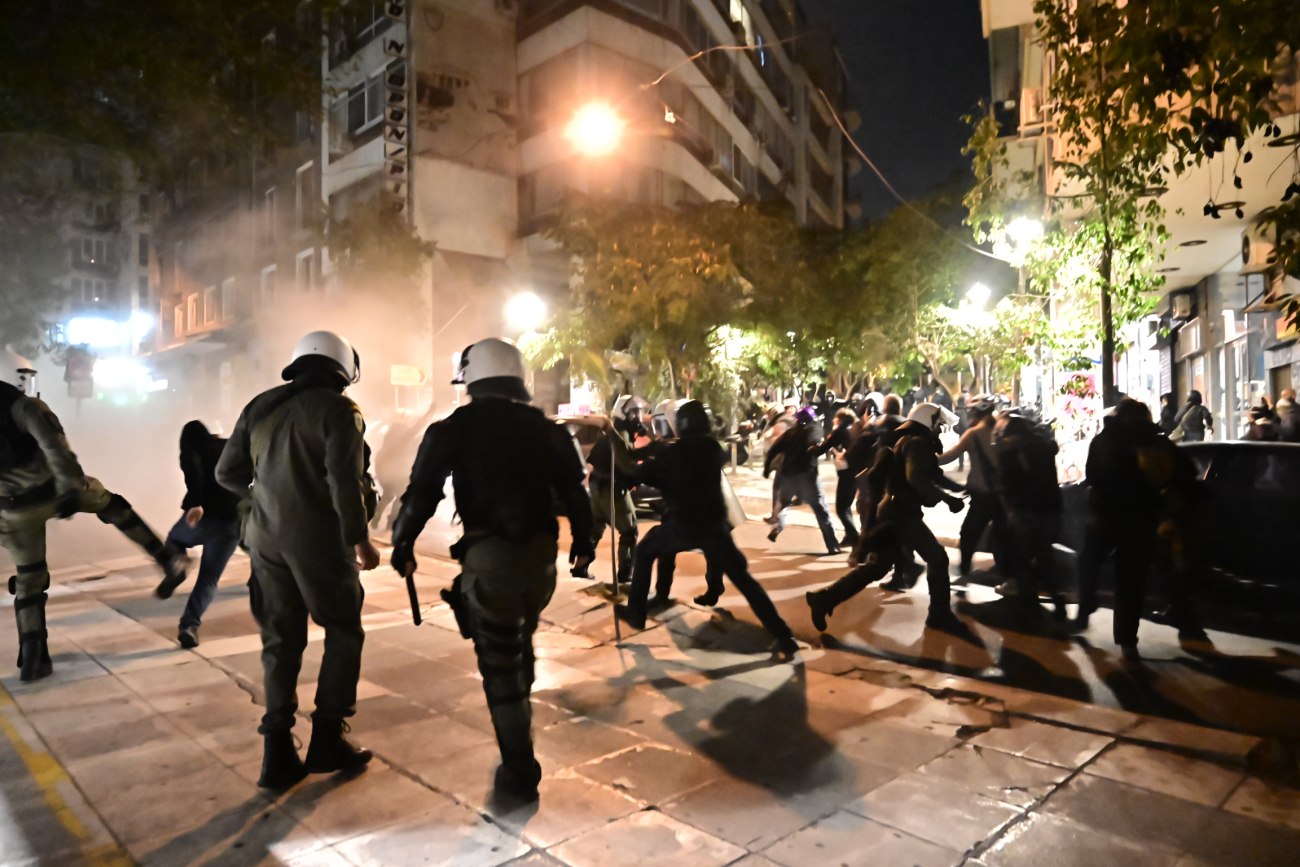 Επεισόδια στα Εξάρχεια με αφορμή την επέτειο της έκρηξης στους Αμπελόκηπους