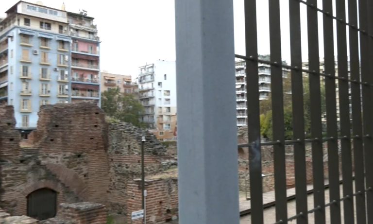Αντιδράσεις για τα κιγκλιδώματα γύρω από την Αψίδα του Γαλεριανού Συγκροτήματος στη Θεσσαλονίκη