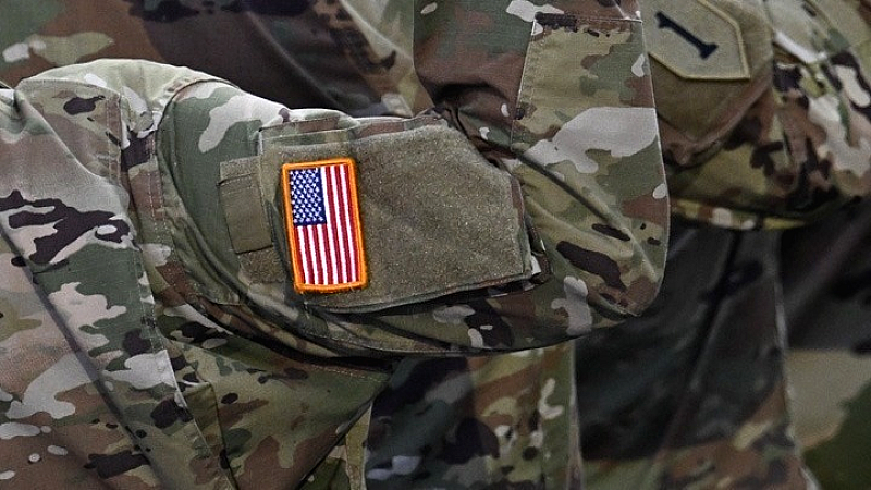 Άνθρωποι ασθένησαν σε αμερικανική στρατιωτική βάση μετά το άνοιγμα πακέτου που περιείχε λευκή σκόνη, μετέδωσε το CNN