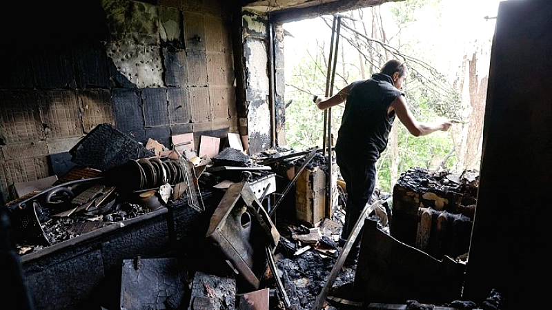 Έξι θάνατοι από ρωσικούς επιθετικούς βομβαρδισμούς στην Ουκρανία – Επιθέσεις σε πετρελαϊκές εγκαταστάσεις