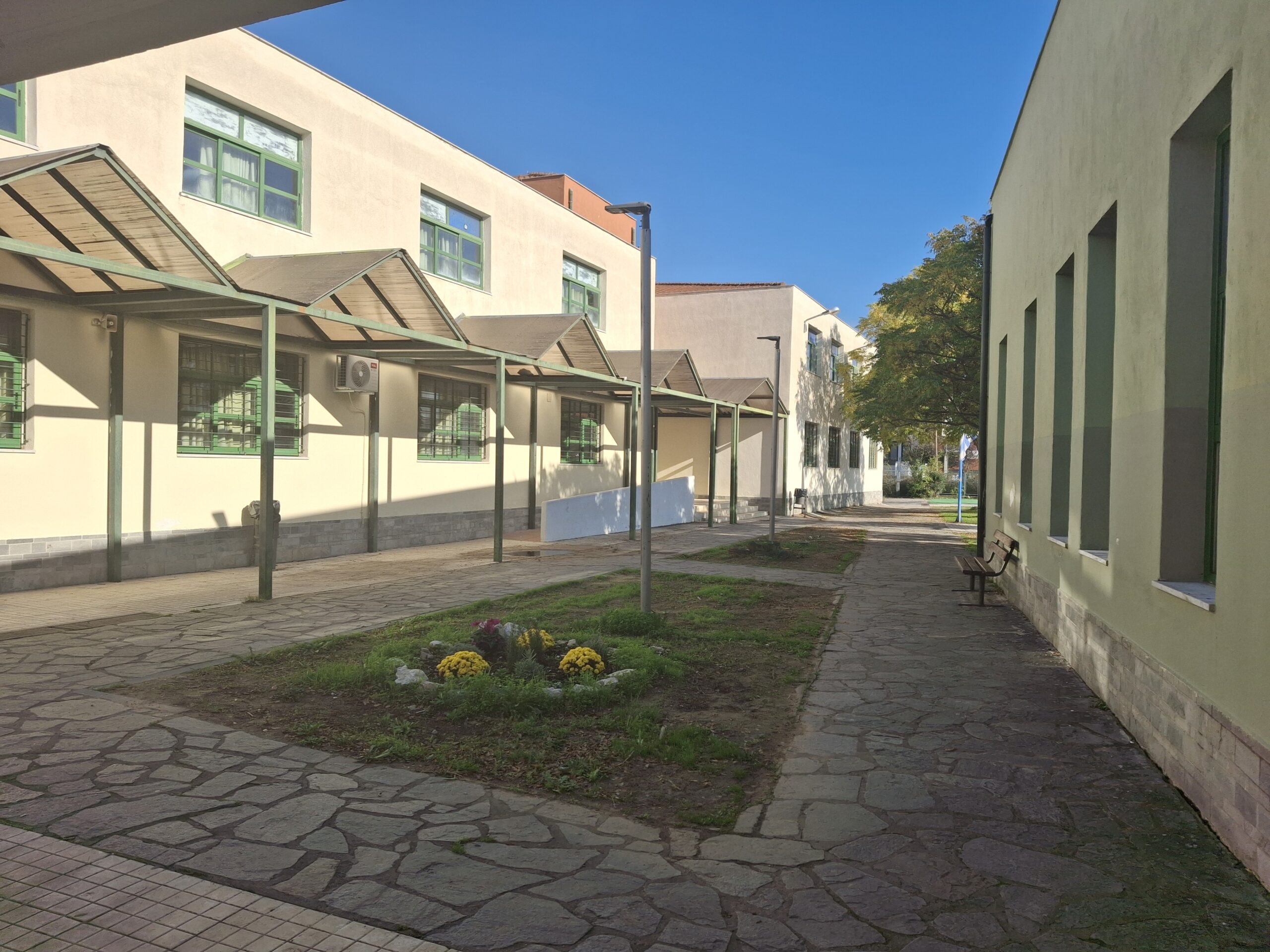 Δήμος Θέρμης: Η αλήθεια για το ΕΠΑΛ Βασιλικών – Κανένα απολύτως πρόβλημα με τη στατικότητα του κτιρίου διαβεβαιώνει το ΤΕΕ 