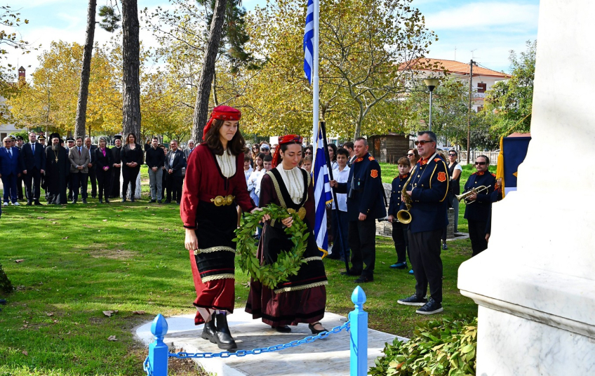 Η Ιερισσός τίμησε τα 113 χρόνια Ελευθερίας της με λαμπρό εορτασμό -ΦΩΤΟ-