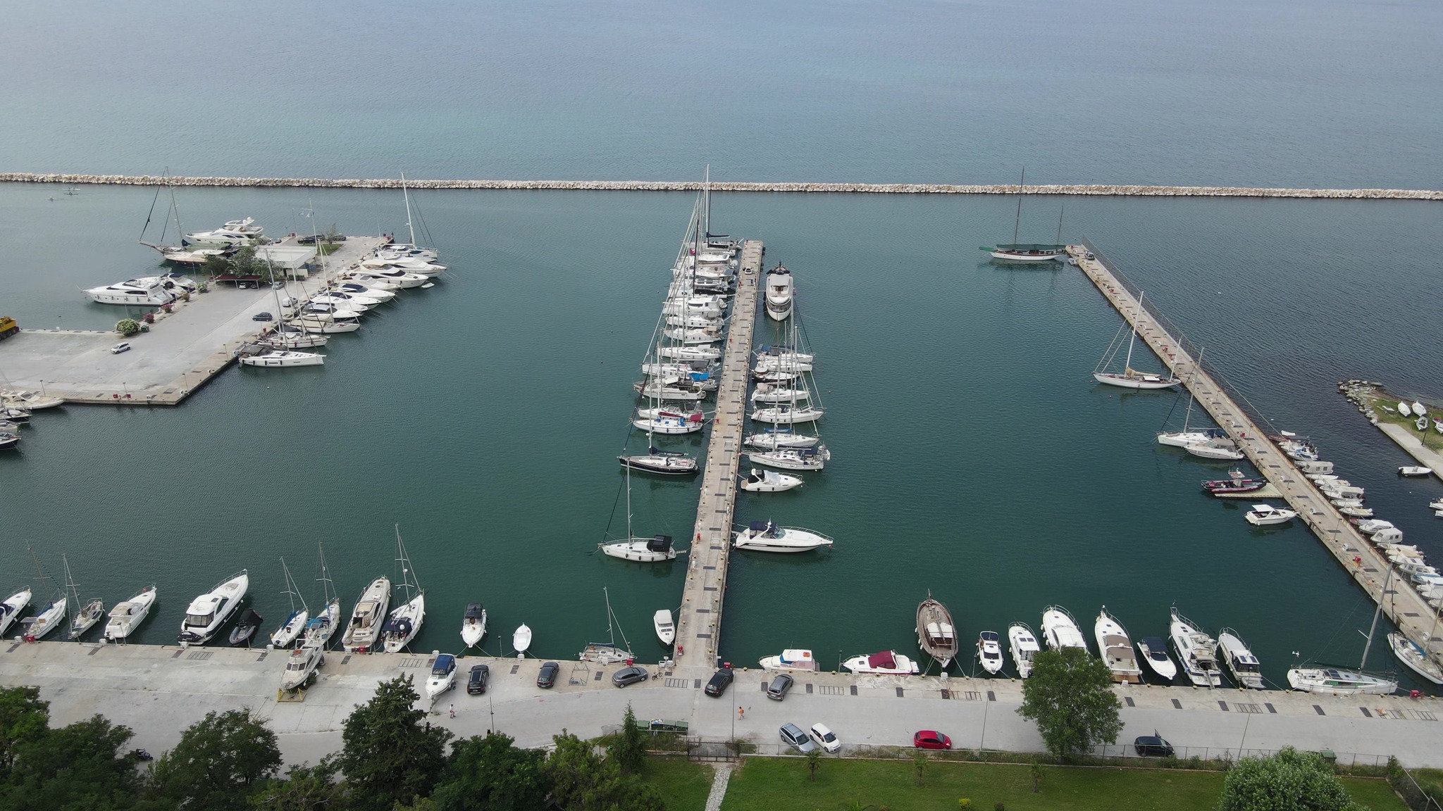 Δήμος Καλαμαριάς: Στο Remezzo η συνεδρίαση του Δημοτικού Συμβουλίου για το θέμα της Μαρίνας της Αρετσούς