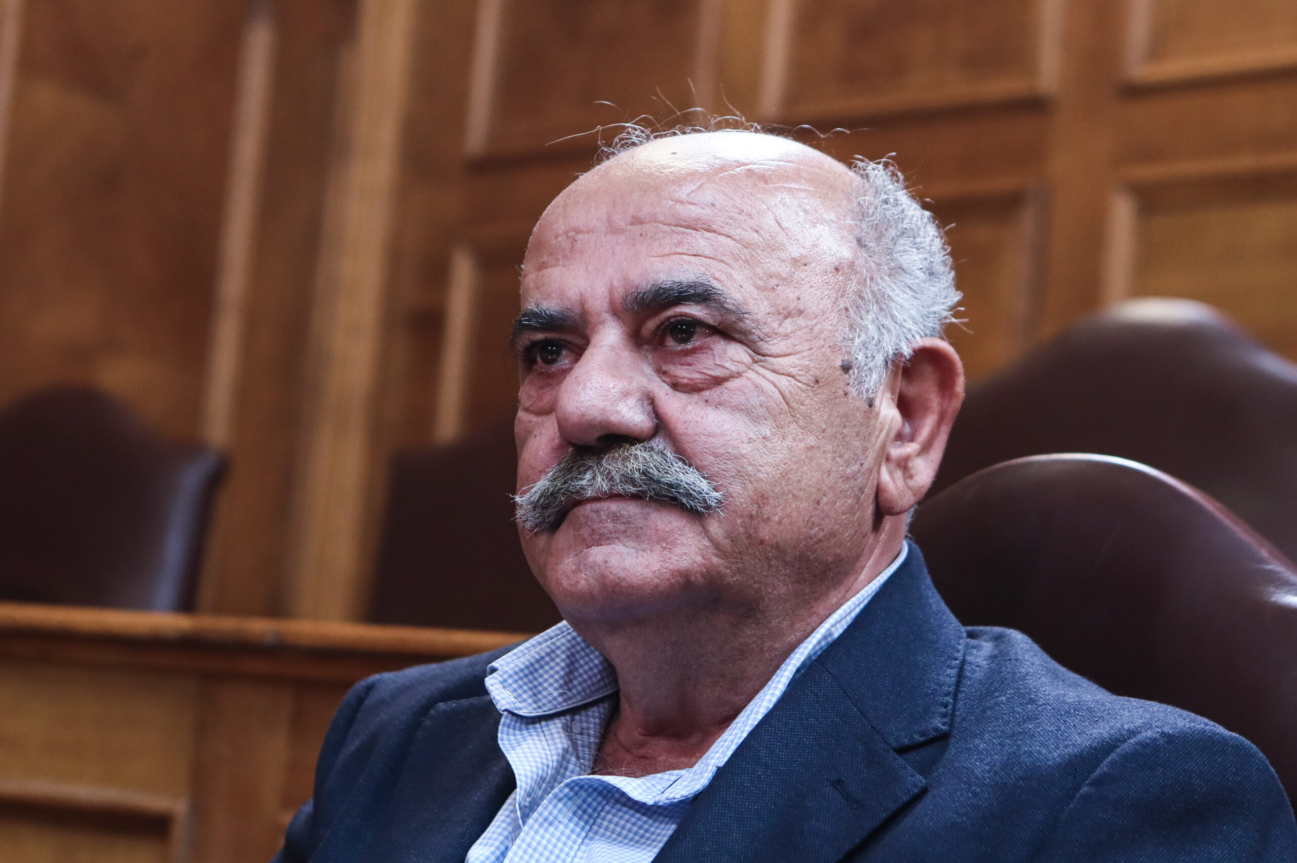 Χασάπης στην εξεταστική: «Πάτε να τινάξετε το σπίτι μου στον αέρα» – «Είμαι πολιτικά άστεγος – παλιά ψήφιζα ΠΑΣΟΚ, τελευταία ΝΔ»