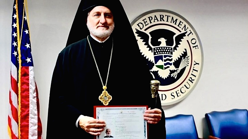 Ο Αρχιεπίσκοπος Αμερικής Ελπιδοφόρος αποκτά την αμερικανική υπηκοότητα