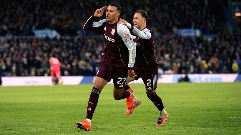 Η Αστον Βίλα σκαρφαλώνει στην κορυφή με ανατροπή επί της Λιντς