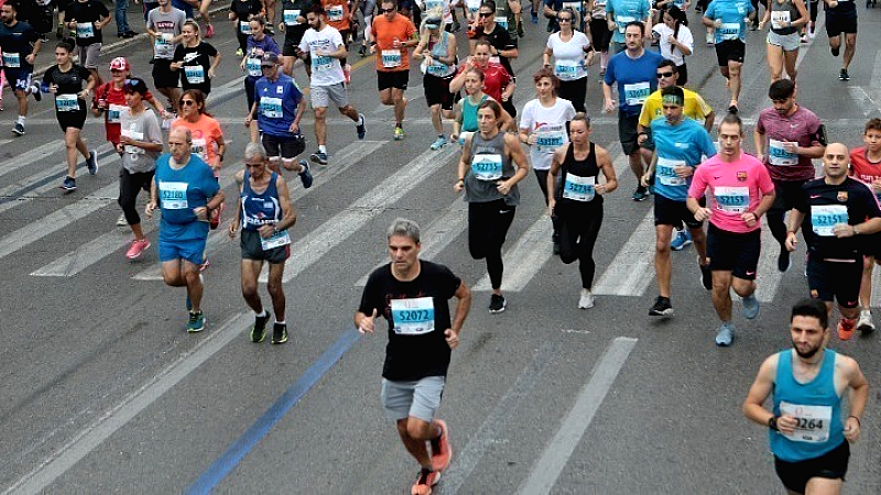 Από τα ξενοδοχεία ως τα μικρά καφέ: Ο Αυθεντικός Μαραθώνιος και η τοπική οικονομία