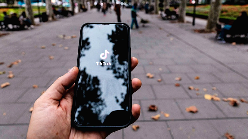 Αυστραλία: Προσφυγή στο Ανώτατο Δικαστήριο κατά της απαγόρευσης πρόσβασης ανηλίκων σε κοινωνικά δίκτυα