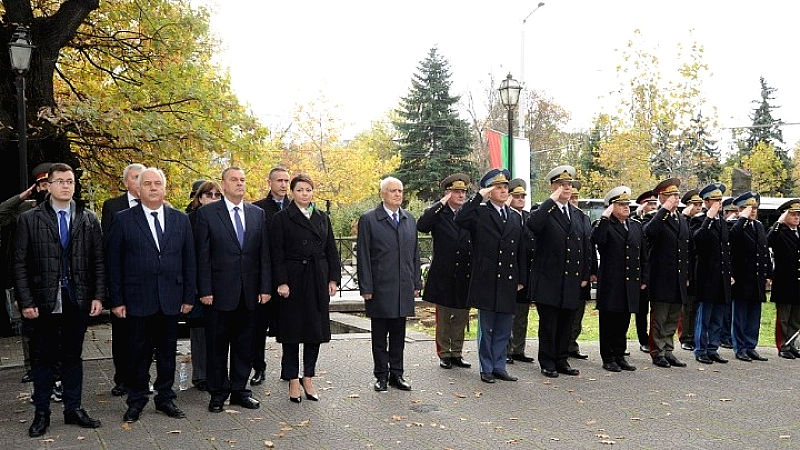 ΒΤΑ: Στρατιωτική τελετή για την 140ή επέτειο του σερβοβουλγαρικού πολέμου και την 132η επέτειο θανάτου του πρίγκιπα Αλεξάνδρου Α' Μπάτενμπεργκ