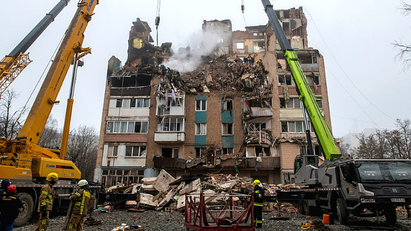 Διαβουλεύσεις Ζελένσκι για τον τερματισμό του πολέμου στην Ουκρανία