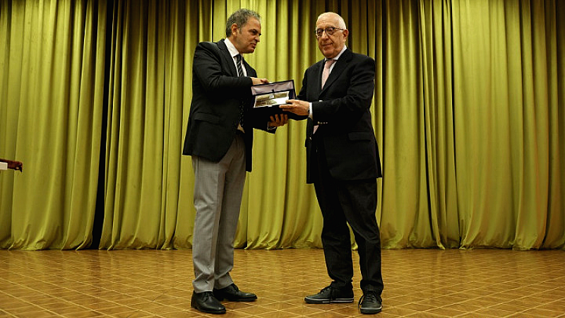 Βράβευση Ν. Κακλαμάνη από το Πνευματικό Κέντρο Ρουμελιωτών – Εορτή Παναγίας Προυσιώτισσας