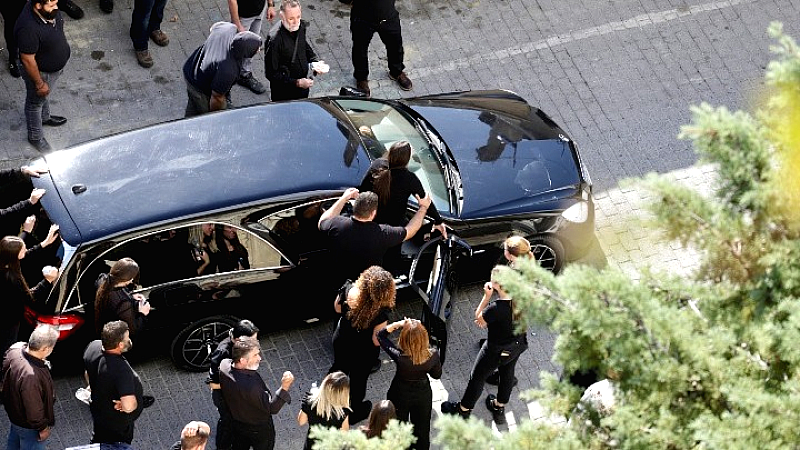 Συγκίνηση στα Χανιά: Κηδεία της 56χρονης που έπεσε θύμα βιαιοπραγίας στα Βορίζια