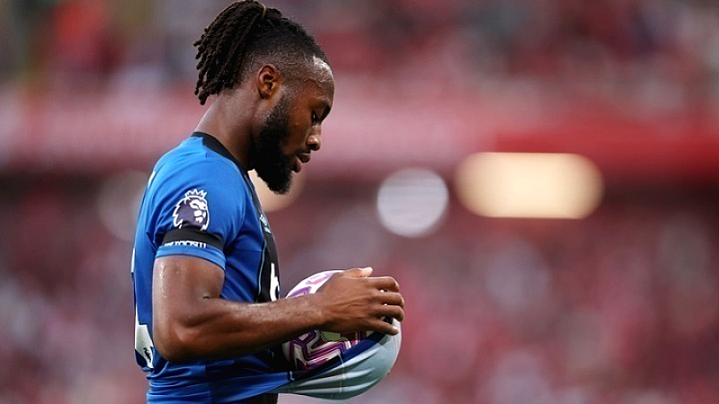 Δίνει στον Σεμένιο τη φανέλα με το Νο 24 και 70 εκατ. ευρώ στην Μπόρνμουθ