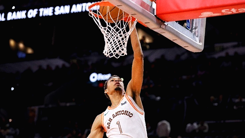 Απών για αρκετές εβδομάδες ο Βικτόρ Γουεμπανιάμα