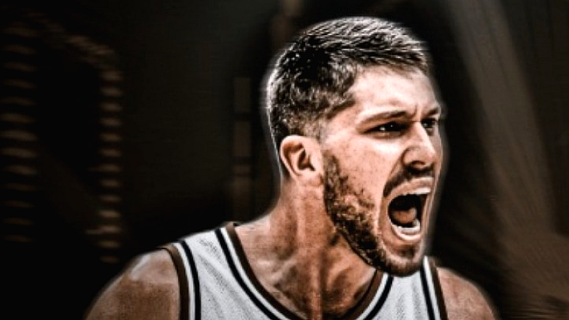 Η Ντουμπάι ενισχύει τη γραμμή της με τον Ματ Ράιν