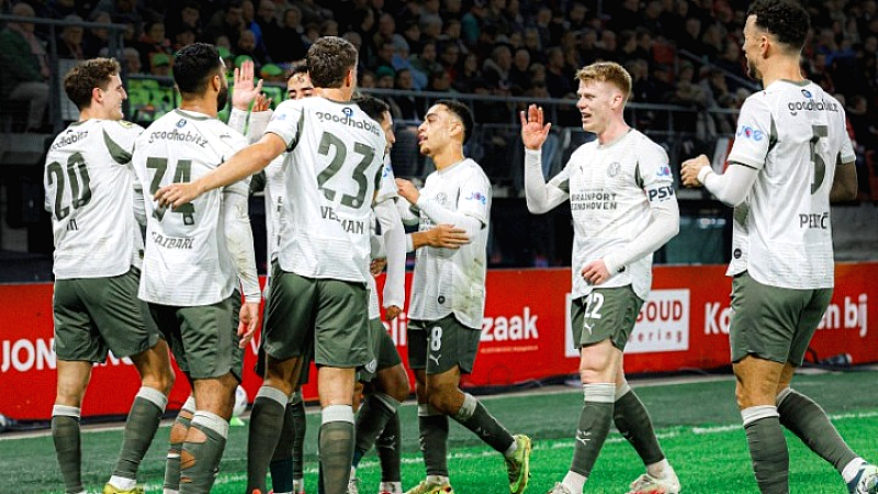 Η Αϊντχόφεν επέστρεψε δριμύτερη, συντρίβοντας την Άρσεναλ