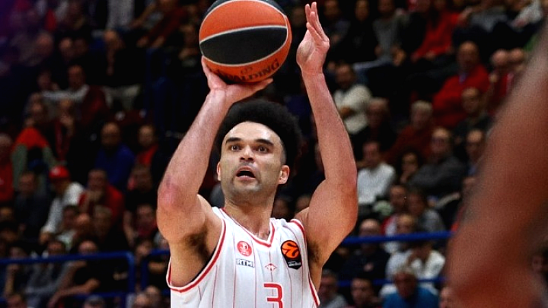 Η Χαποέλ εντυπωσιάζει και επικρατεί της Αρμάνι στο Μιλάνο