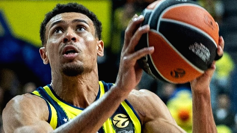 Η Φενέρ επιστρέφει στις νίκες με εντυπωσιακή εμφάνιση