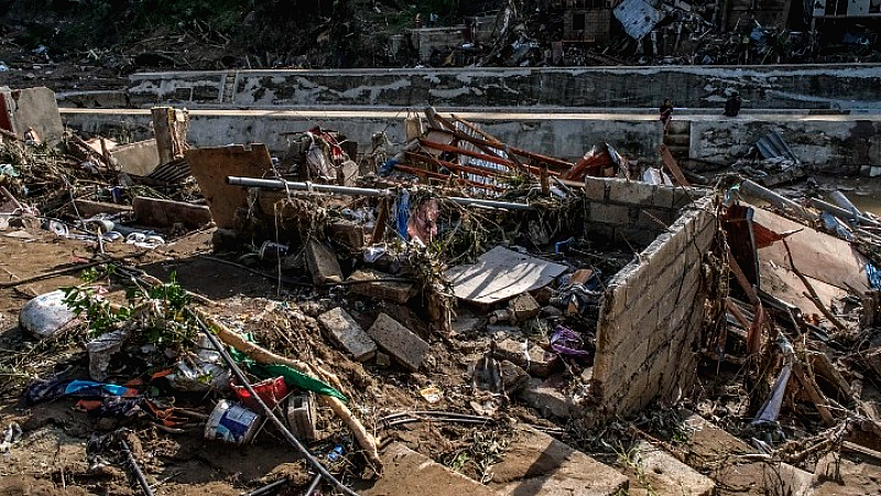Τραγικός απολογισμός στις Φιλιππίνες: 140 νεκροί από τον τυφώνα Καλμάγκι