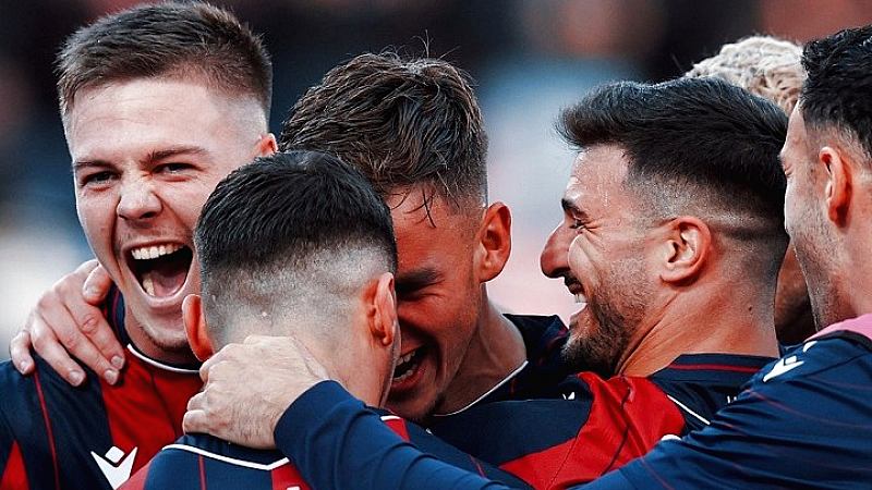 Η Μπολόνια ταράσσει τα νερά της Serie A