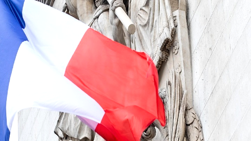 Γαλλία: Απροσδόκητη ενίσχυση στα δημόσια οικονομικά από την πρόωρη αποπληρωμή δανείου από την Ελλάδα