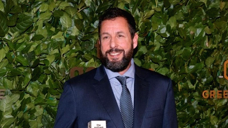 Η AARP απονέμει για δεύτερη φορά βραβείο στον Άνταμ Σάντλερ