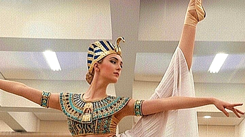 Η ελληνίδα πρίμα μπαλαρίνα που ενώνει πολιτισμούς μέσα από τον χορό