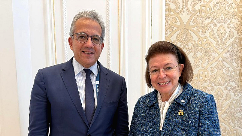 Η Λ. Μενδώνη απένειμε σε οργάνωση με δράση στην Κένυα το διεθνές βραβείο UNESCO–Ελλάδας «Μελίνα Μερκούρη»-Συνάντηση της υπ. Πολιτισμού με τον νέο γεν. διευθυντή της UNESCO