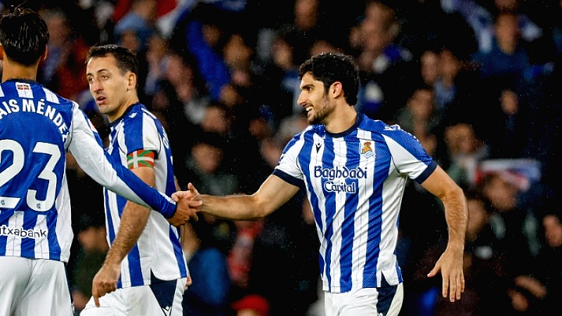 Η Σοσιεδάδ πανηγυρίζει τη νίκη στο ντέρμπι των Βάσκων