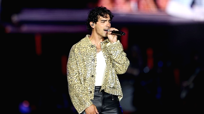 Αναγεννημένη πολυτέλεια: Η πρώην κατοικία του Τζο Τζόνας ξανά διαθέσιμη για 3,9 εκατ. δολάρια