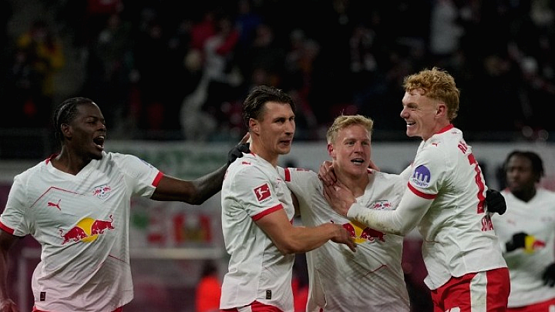 Η Λειψία επιβεβαίωσε την ανωτερότητά της και πλησίασε ξανά τη Μπάγερν