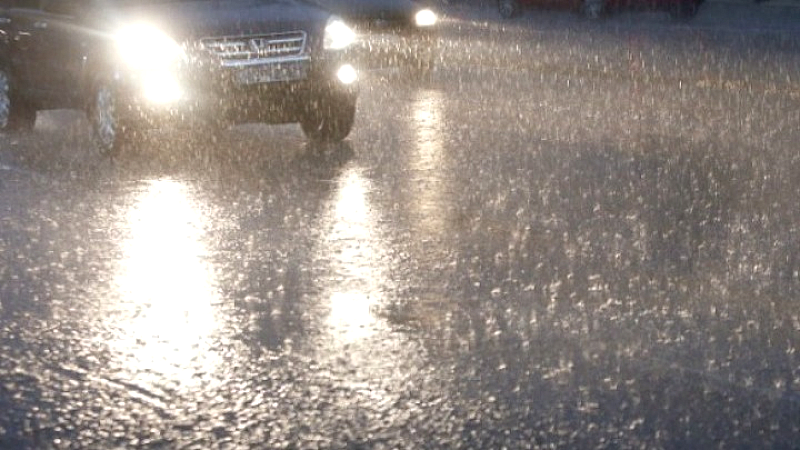 Ηράκλειο: Ισχυρές βροχοπτώσεις προκαλούν προβλήματα στις μετακινήσεις – Κατολισθήσεις στον ΒΟΑΚ