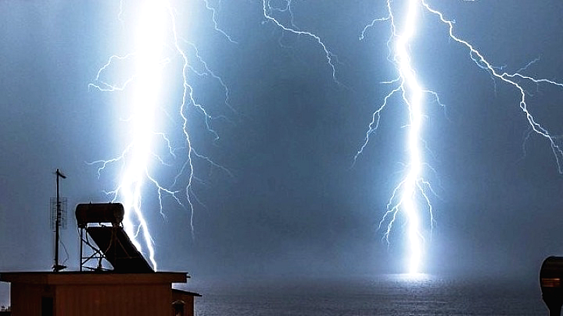 Αναμένονται ισχυρές βροχές και καταιγίδες στη βορειοδυτική Ελλάδα από αύριο