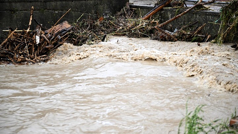Ιταλία: Σφοδρή κακοκαιρία πλήττει τη Γένοβα με σοβαρές συνέπειες
