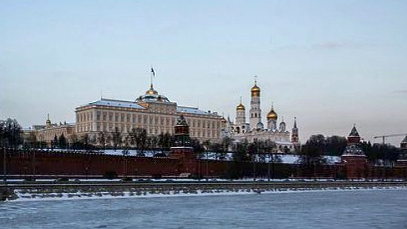 Κρεμλίνο: Ειρηνευτικά σχέδια πρέπει να επιλύουν τις ρίζες της σύγκρουσης στην Ουκρανία