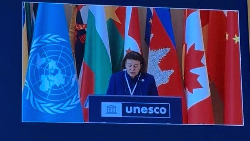 Λίνα Μενδώνη στη Γενική Συνέλευση της UNESCO: «Καλώ όλα τα κράτη-μέλη να στηρίξουν το εθνικό αίτημα της Ελλάδας για την επανένωση των Γλυπτών του Παρθενώνα»