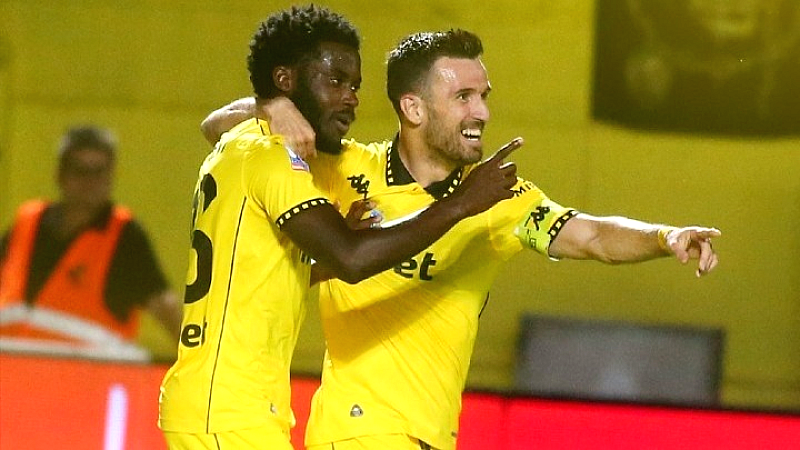 Σημαντικές αναμετρήσεις στην 9η αγωνιστική της Super League: Ολυμπιακός με Άρη και ΠΑΟΚ με Πανσερραϊκό