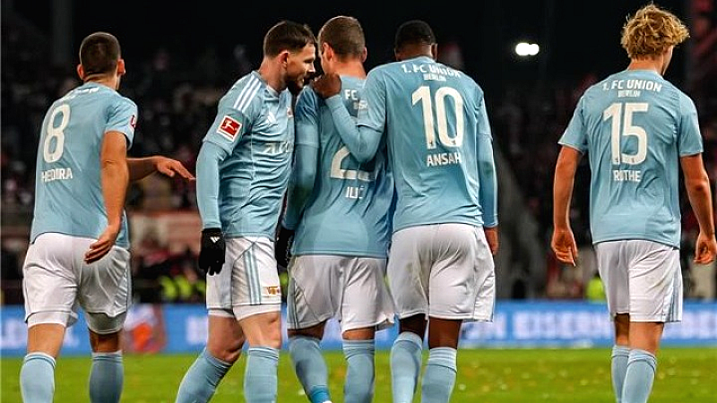 Εντυπωσιακή νίκη της Ουνιόν στο Αμβούργο