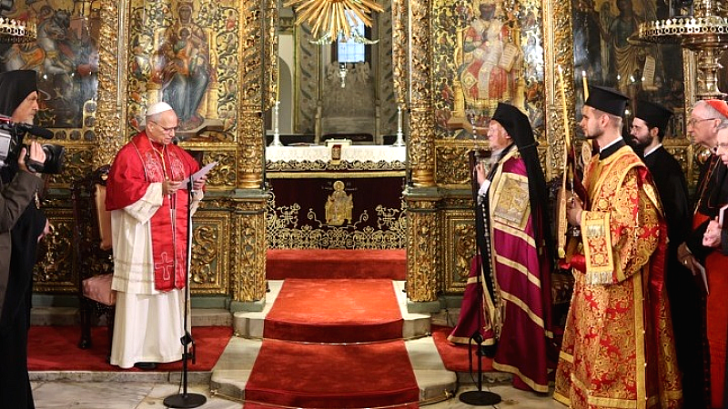 Μηνύματα ενότητας από τον Πάπα και τον Οικουμενικό Πατριάρχη στο Φανάρι με υπογραφή κοινής διακήρυξης