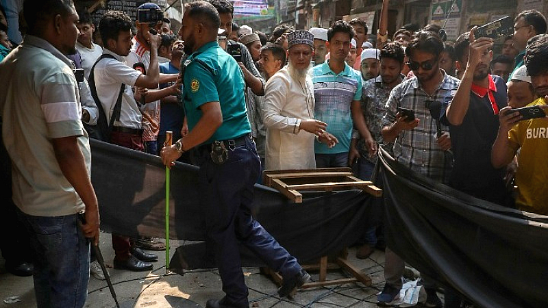 Ισχυρός σεισμός στο Μπανγκλαντές: Πέντε νεκροί και 100 τραυματίες