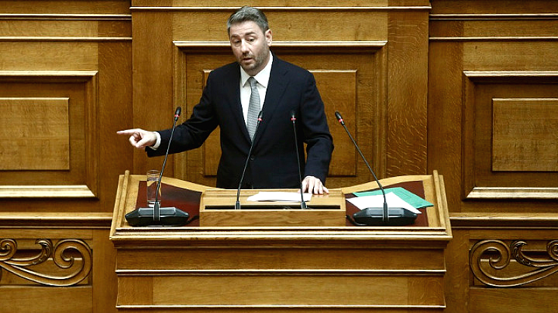 Ανδρουλάκης προς Μητσοτάκη: «Οι επιλογές σας εντείνουν τις κοινωνικές ανισότητες – Κερδίζουν οι μεσάζοντες, επιτρέψατε το πάρτι στα μονοπώλια»