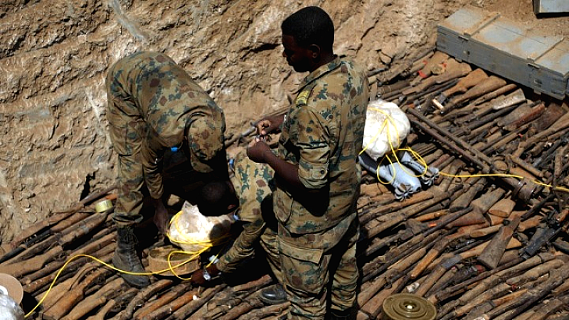 Συνεχιζόμενες συγκρούσεις στο Σουδάν παρά τις εκκλήσεις των ΗΠΑ για κατάπαυση του πυρός