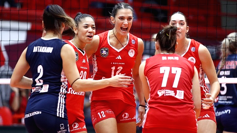 Ολυμπιακός: Θρίαμβος στο ντέρμπι και μοναδική πρωτοκαθεδρία