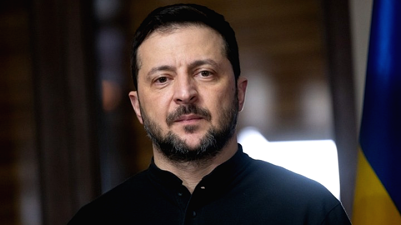 Ζελένσκι: Αναζητά «αξιοπρεπή» ειρηνευτική συμφωνία για την Ουκρανία