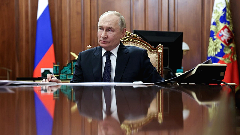 Ο Βλ. Πούτιν καλεί σε ενίσχυση της ρωσικής ταυτότητας στις κατεχόμενες περιοχές της Ουκρανίας