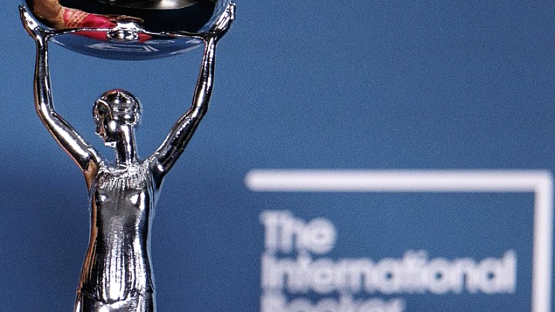 Νέο επίτευγμα για τον Ντέιβιντ Σάλαϊ: Κερδίζει το βραβείο Booker 2025