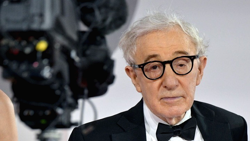 Ο γούντι άλεν γιορτάζει τα 90 του χρόνια, παραμένοντας μια εμβληματική μορφή του κινηματογράφου