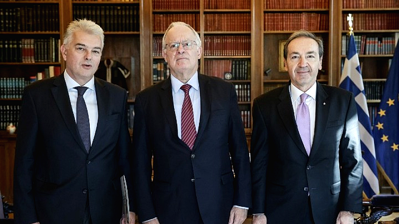 Συνάντηση του Προέδρου της Δημοκρατίας με τον υφυπουργό Δικαιοσύνης και τον δήμαρχο Δελφών